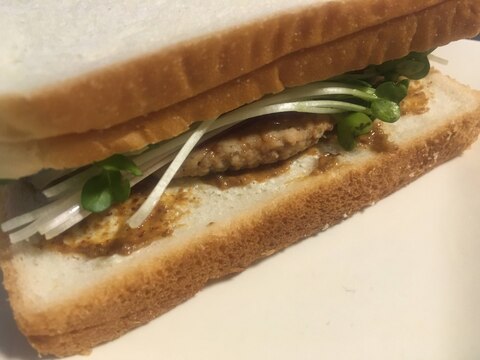 かいわれのハンバーガー